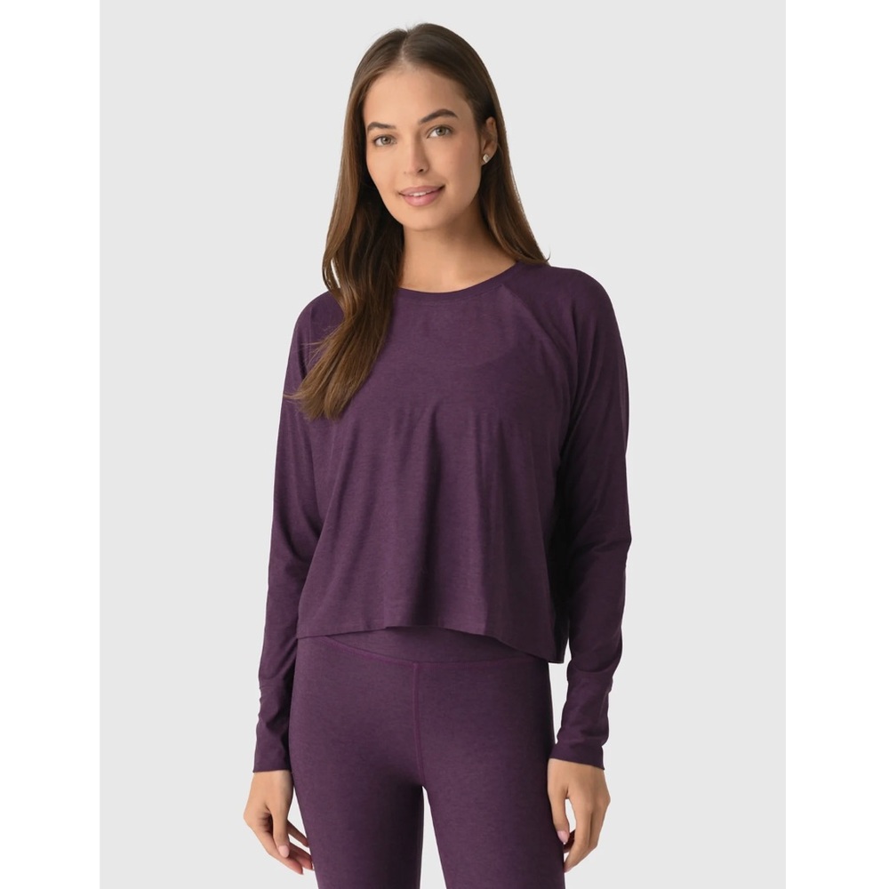 BEYOND YOGA ‘Featherweight Daydreamer Pullover’ in Eggplant Purple Heather